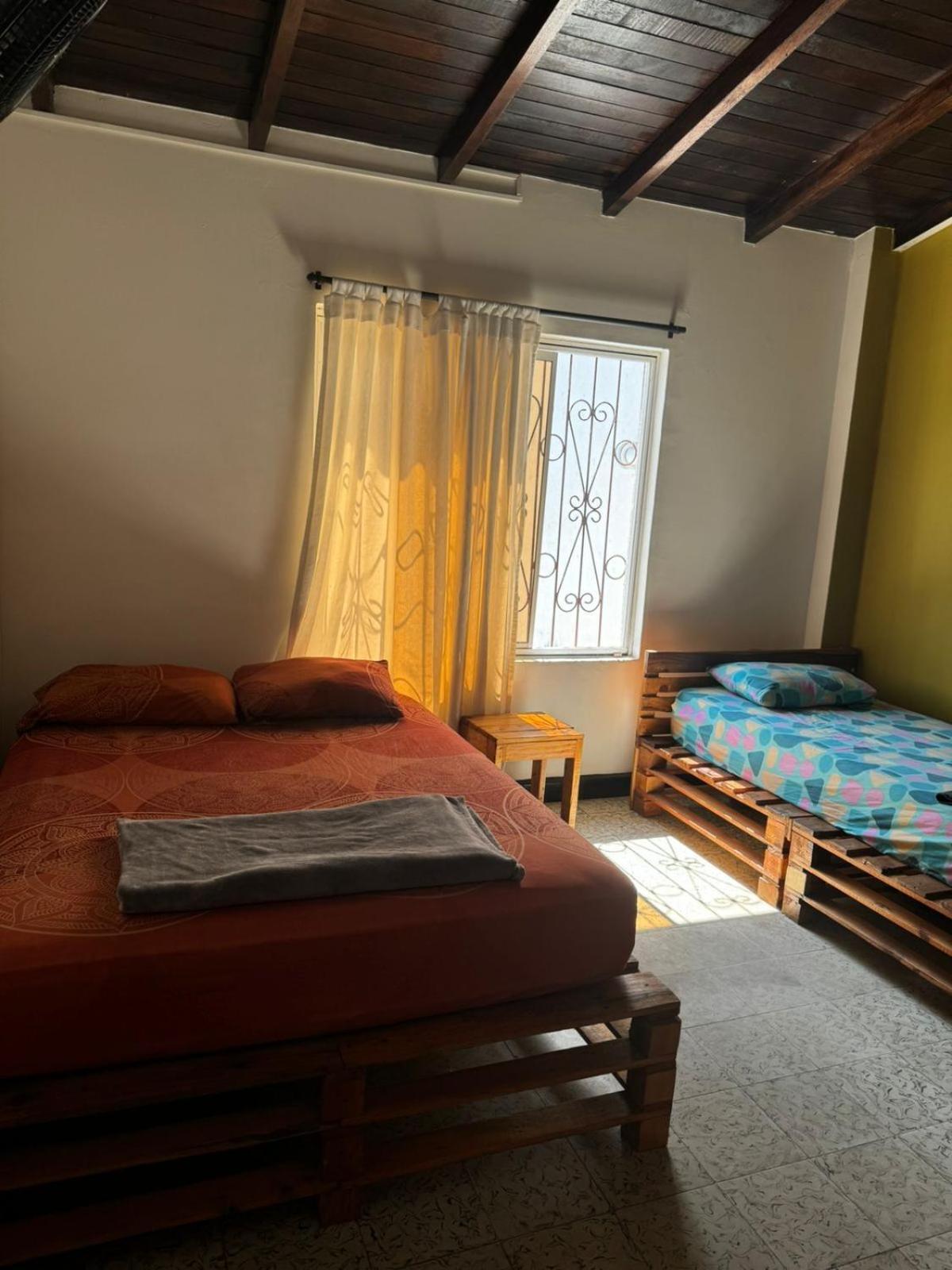 Tatami Hostel بوكارامانغا المظهر الخارجي الصورة