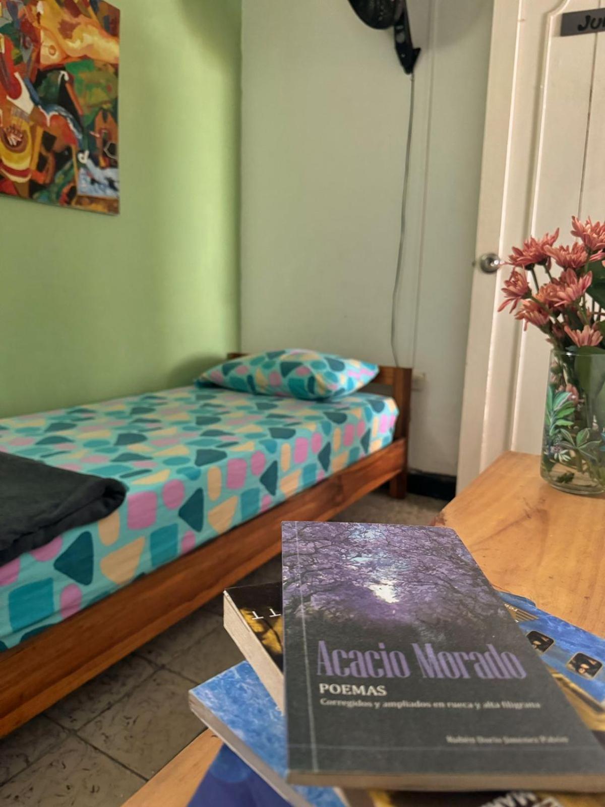 Tatami Hostel بوكارامانغا المظهر الخارجي الصورة
